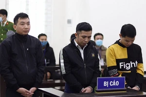 Lợi dụng 'lỗ hổng' quẹt thẻ, chiếm đoạt 1,8 tỉ của ngân hàng