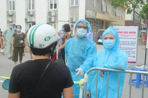 Chiều 14-1: Việt Nam có thêm 10 ca mắc COVID-19