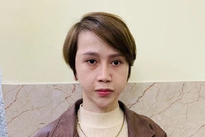 Đường dây sex tour giá 7.000 USD/lần do Lương ‘pê đê’ cầm đầu