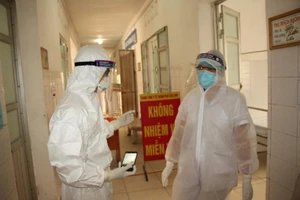 1 người tái dương tính COVID-19 sau 3 lần âm tính và ra viện