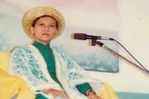 Đặng Thị Trinh tự lập ra "Thanh Hải vô thượng sư", dùng pháp hiệu "Thanh Hải". Ảnh: CACC