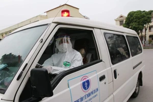 Thêm 5 ca COVID-19, 1 ca lây nhiễm từ đoàn có người Ấn Độ