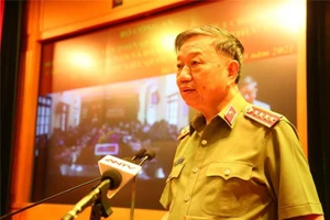 Bỏ sổ hộ khẩu: Bước chuyển đổi lịch sử của ngành công an