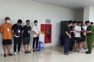 Giám đốc Công an Hà Nội kêu gọi tố giác nhập cảnh ‘chui’