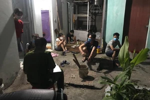 Tụ tập xem trận Việt Nam-Malaysia, 7 người bị công an đề xuất phạt nặng 