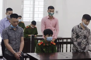 Chủ xe chém kẻ trộm bị 12 năm tù, kẻ trộm lãnh án treo 