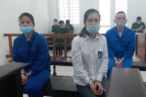 Chồng lãnh án tử hình, vợ lãnh án chung thân vì buôn hàng cấm