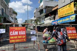 Nóng: Bộ Y tế sẽ chi viện 10.000 người giúp TP.HCM chống dịch