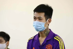 Đấm cán bộ kiểm dịch: 6 tháng tù