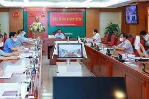 Cách hết chức vụ trong Đảng 2 đại tá quân đội