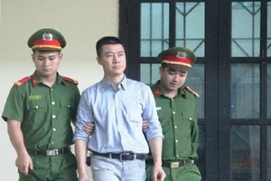 Phan Sào Nam xin trích lương, đi vay mượn để nộp hết tiền khắc phục hậu quả