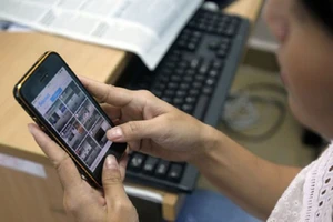 1 phụ nữ 63 tuổi mất gần 1 tỉ đồng sau cuộc gọi lừa đảo