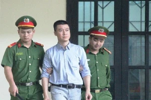 Tòa cấp cao hủy quyết định giảm án, Phan Sào Nam trở lại nhà tù