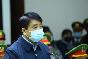 Cựu chủ tịch Nguyễn Đức Chung bị đề nghị 3-4 năm tù, không phải bồi thường tiền