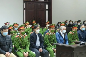 Niêm phong ngay tại tòa ‘vật chứng quan trọng’ của ông Nguyễn Đức Chung