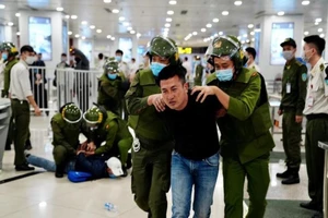 Đề xuất: Bộ trưởng Công an có quyền ngừng các chuyến bay ở tình huống khẩn cấp