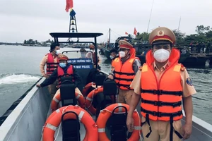 Cục CSGT Bộ Công an chỉ đạo ‘nóng’ sau vụ chìm ca nô ngoài biển Cửa Đại