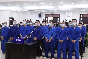 18 bị cáo bị xử tội giết người khi chưa đủ 18 tuổi