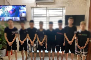 8 thanh niên bị khởi tố vì cầm giáo nhọn đuổi chém nhau giữa đêm