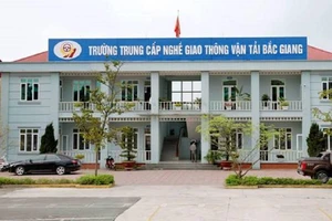 Khai trừ ra khỏi Đảng 2 hiệu phó Trường Trung cấp nghề ở Bắc Giang