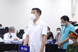 Cựu đại tá Phùng Anh Lê nói ‘bị đổ tội’, đề nghị được trả tự do