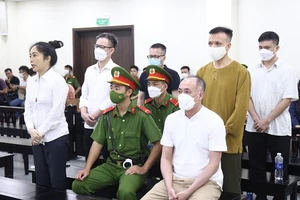 Tuyên án vụ hứa ‘chạy án’ cho cựu giám đốc BV Thủ Đức: 2 cựu cảnh sát C03 lãnh án không nhẹ