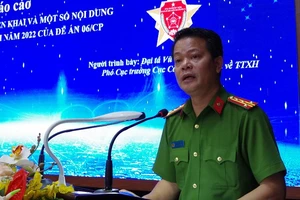 Sớm tham mưu ban hành các quy định để bãi bỏ sổ hộ khẩu