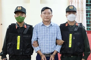 1 Chủ tịch xã bị bắt vì tham ô tiền của người nghèo