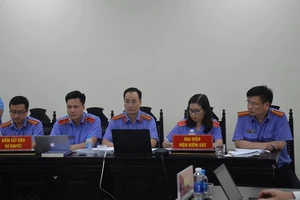 Xét xử vụ ‘thụt ngân sách’ 3,8 triệu USD: Viện kiểm sát nói bị cáo ‘rất bản lĩnh’