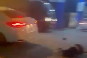 Cô gái tử vong sau cuộc rượt đuổi bằng ô tô