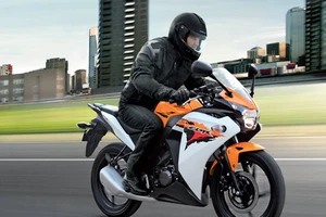 Honda CBR150R sắp có thêm hai phiên bản mới