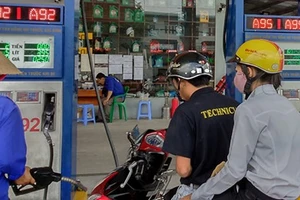 Thường vụ QH quyết: Tăng 300% thuế bảo vệ môi trường đối với xăng