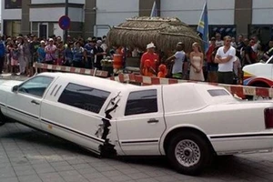 Những tai nạn ôtô kỳ cục nhất thế gian