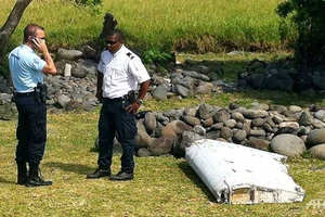 Tìm thấy mảnh vỡ máy bay nghi của MH370