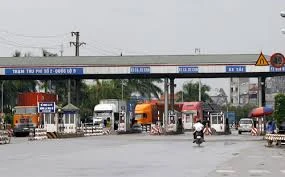 Chủ tịch Quốc hội than trời vì các loại phí 