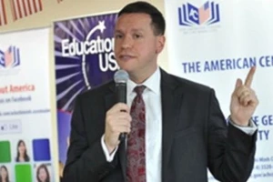 Cựu nhân viên lãnh sự Mỹ tại TP HCM bị kết án hơn 5 năm tù