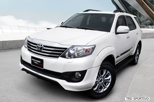 Top 10 mẫu xe bán chạy nhất tháng 8/2015 