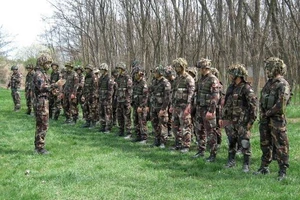 Hungary điều hàng nghìn quân đến biên giới chặn dòng người di cư