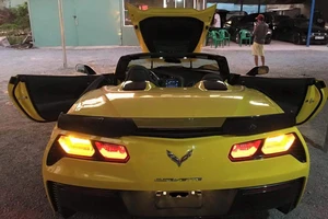 Chevrolet Corvette C7 Z06 Convertible đầu tiên cập bến Việt Nam