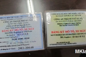 Không cấp giấy phép lái xe ô tô vì không trình giấy phép lái xe mô tô?