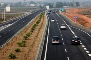 Những thói xấu của tài xế Việt Nam trên đường cao tốc