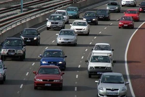  ‘Khoảng cách vàng’ để an toàn khi lái xe