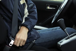 Kinh nghiệm cần biết khi lái xe lạ