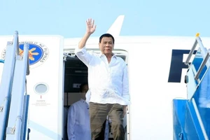 Tổng thống Philippines Duterte đã đến Hà Nội