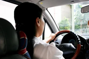 Vì sao phụ nữ lái xe dễ gây tai nạn?