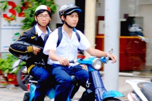 Độ tuổi nào buộc phải có giấy phép lái xe?