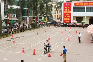 Hỏng một mắt có được thi giấy phép lái xe 2 bánh?