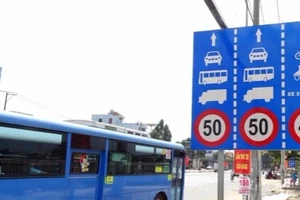 12 trường hợp phải giảm tốc độ xe khi lưu thông