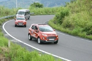 Lên xuống dốc, xe nào phải nhường đường?