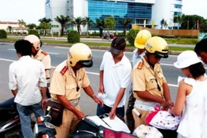 Thời điểm tước quyền sử dụng giấy phép lái xe?